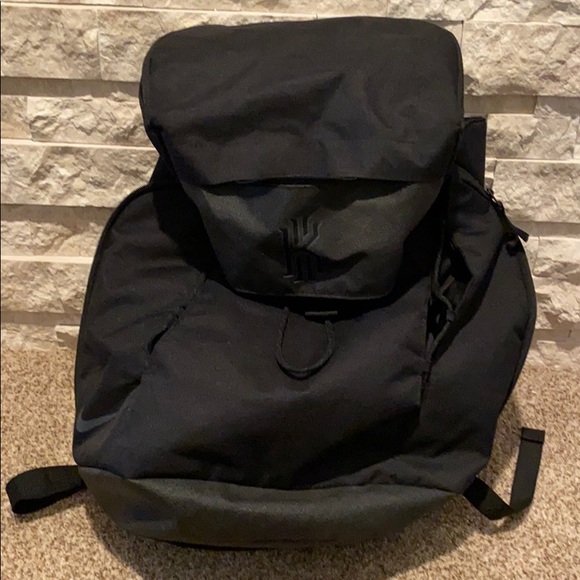 nike kyrie basketball bag